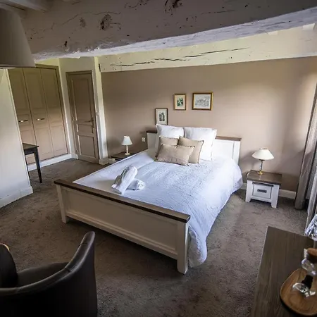 Le Manoir De La Campagne Maison d'hôtes Yebleron